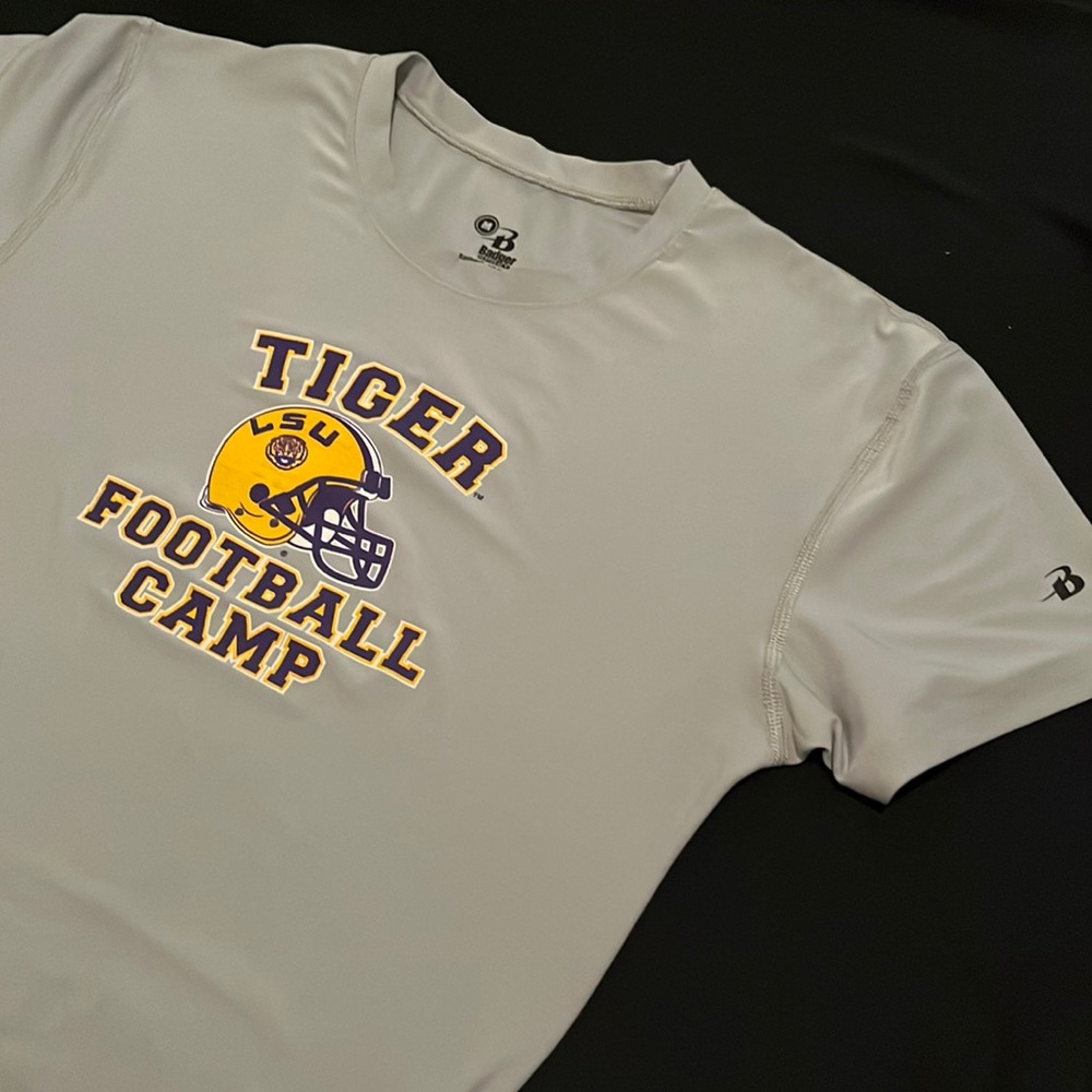 LSU💜💛tshirt :TIGER FOOTBALL CAMP:boysM